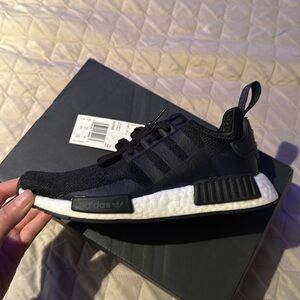 Adidas NMD NWT Black size 4Y